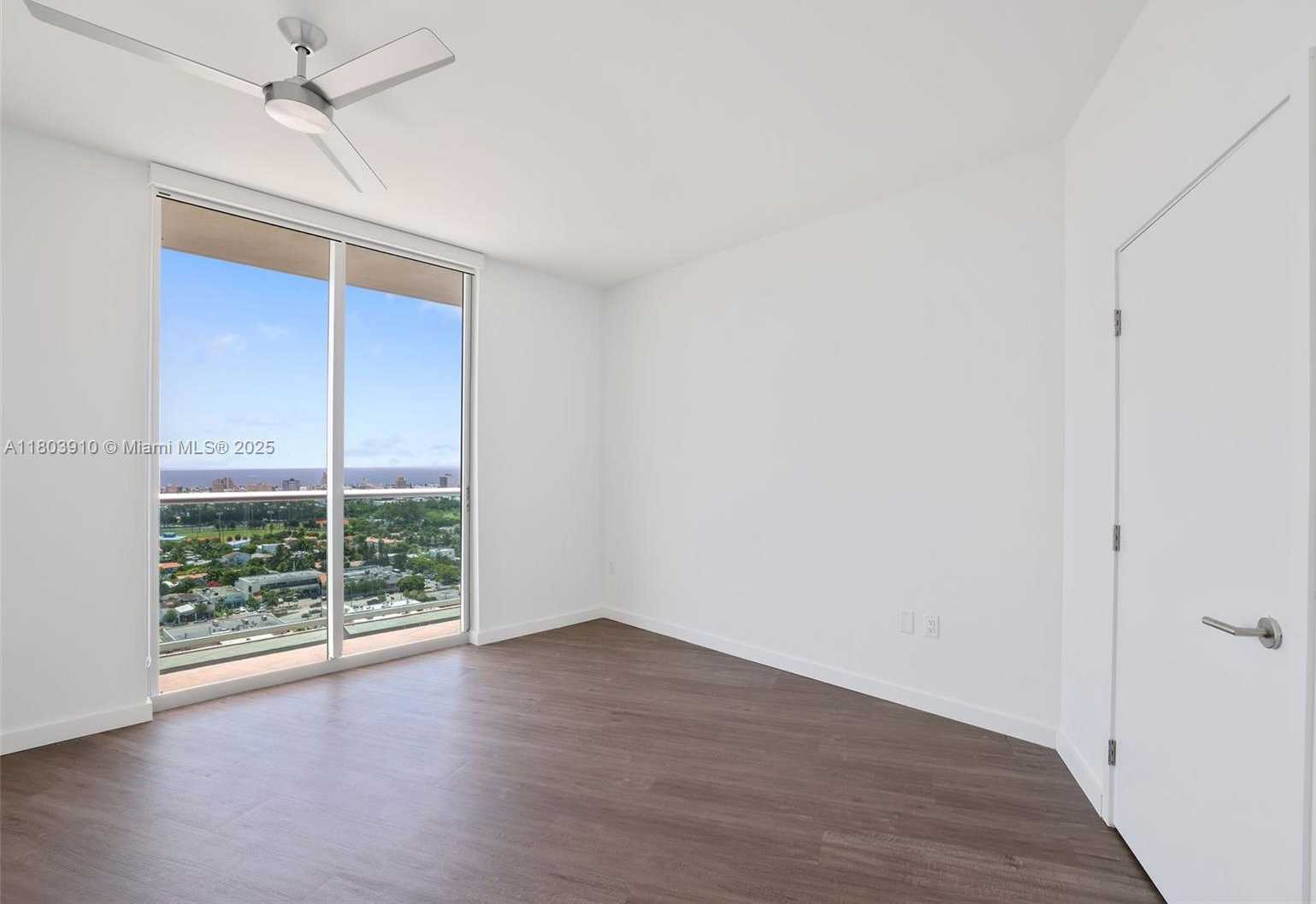 Small Image of 1500 BAY RD #C-0707, Miami Beach Number 20