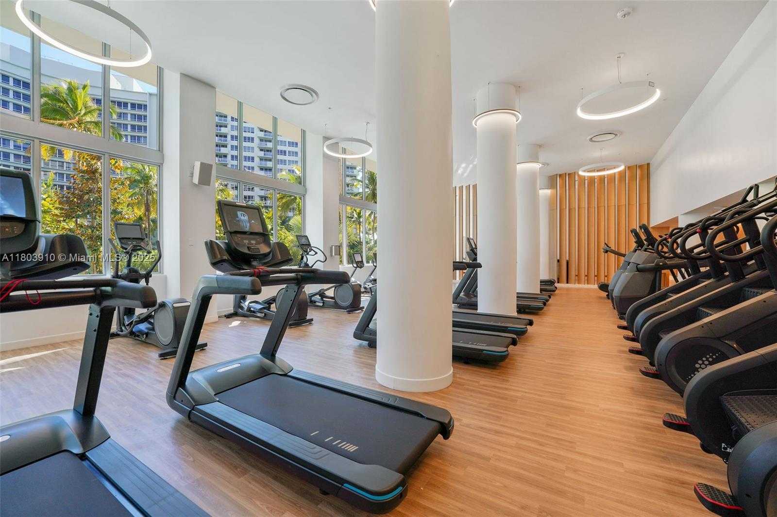 Small Image of 1500 BAY RD #C-0707, Miami Beach Number 36
