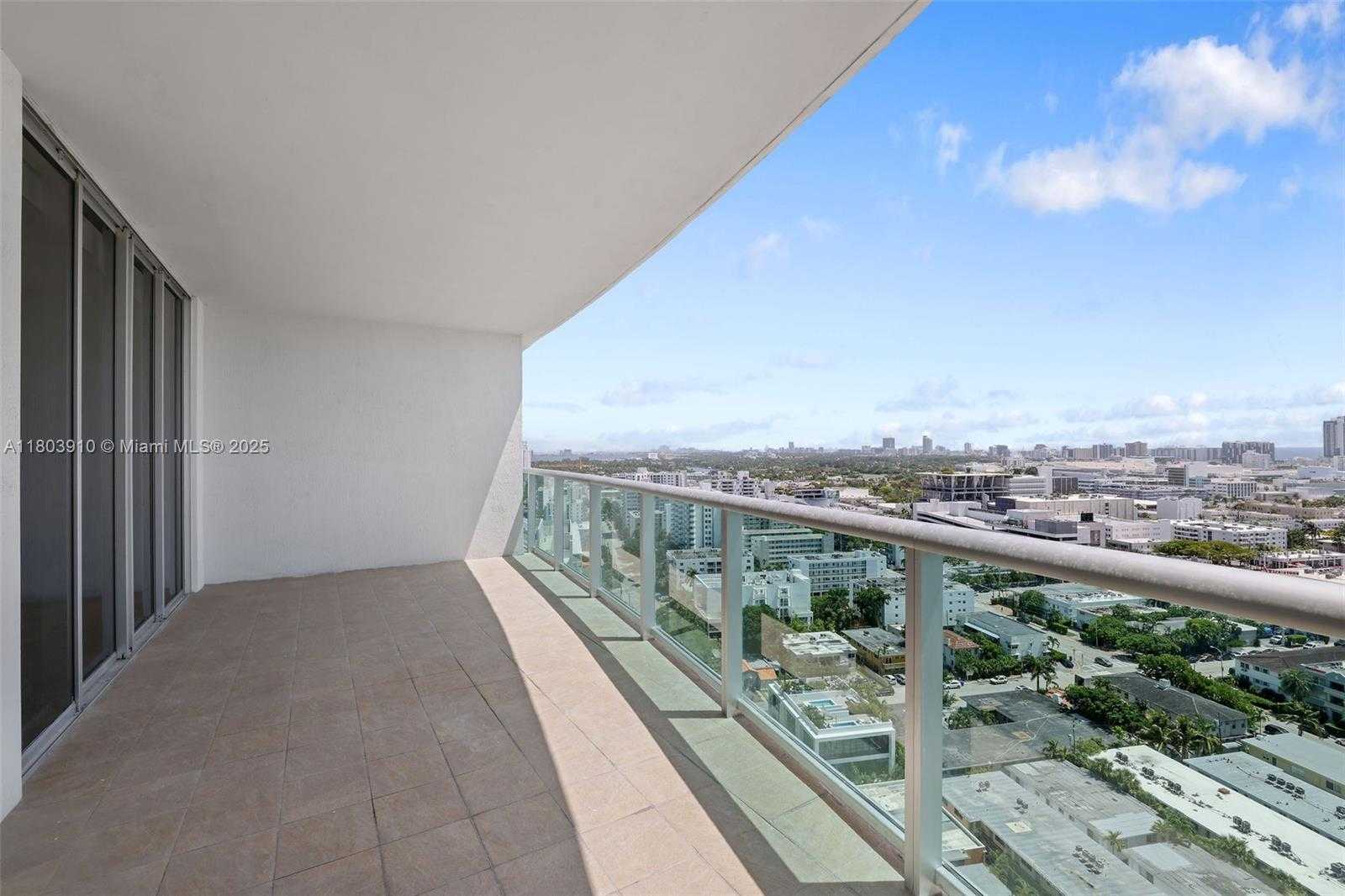 Small Image of 1500 BAY RD #C-0707, Miami Beach Number 6