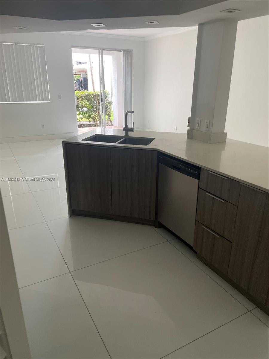Small Image of 3155 NORTH EAST 184TH ST #8105, Aventura Number 12