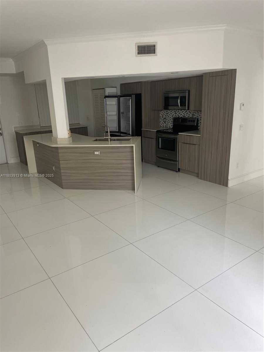 Small Image of 3155 NORTH EAST 184TH ST #8105, Aventura Number 3