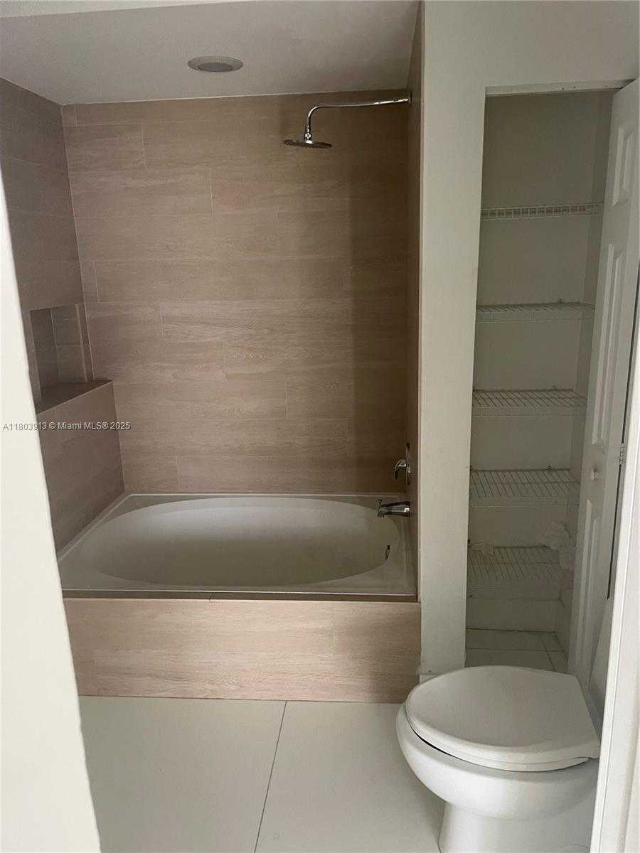 Small Image of 3155 NORTH EAST 184TH ST #8105, Aventura Number 6