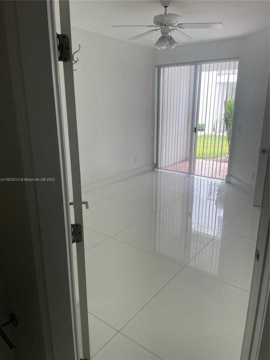 Small Image of 3155 NORTH EAST 184TH ST #8105, Aventura Number 8