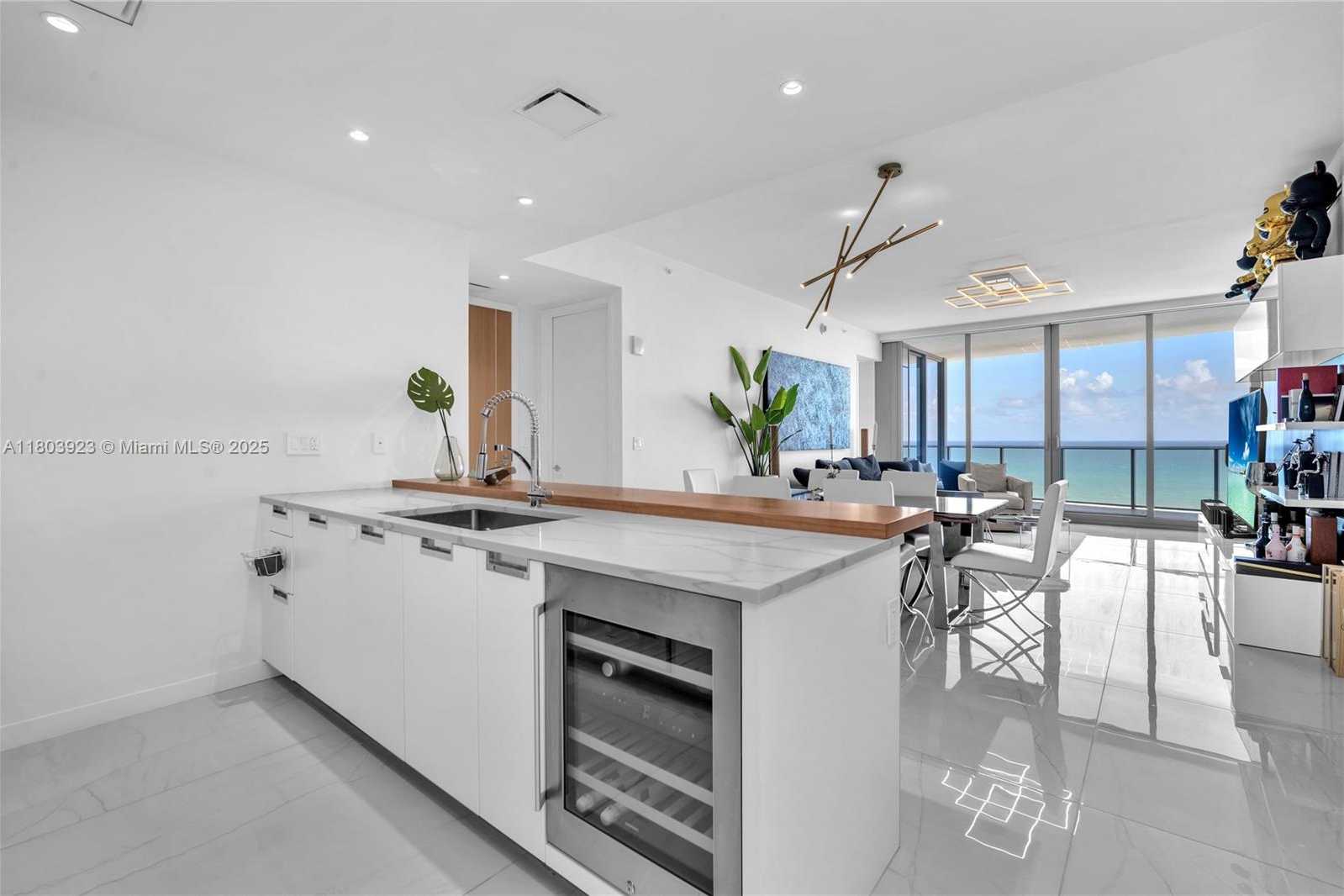 Small Image of 15701 COLLINS AVE #1504, Sunny Isles Beach Number 12
