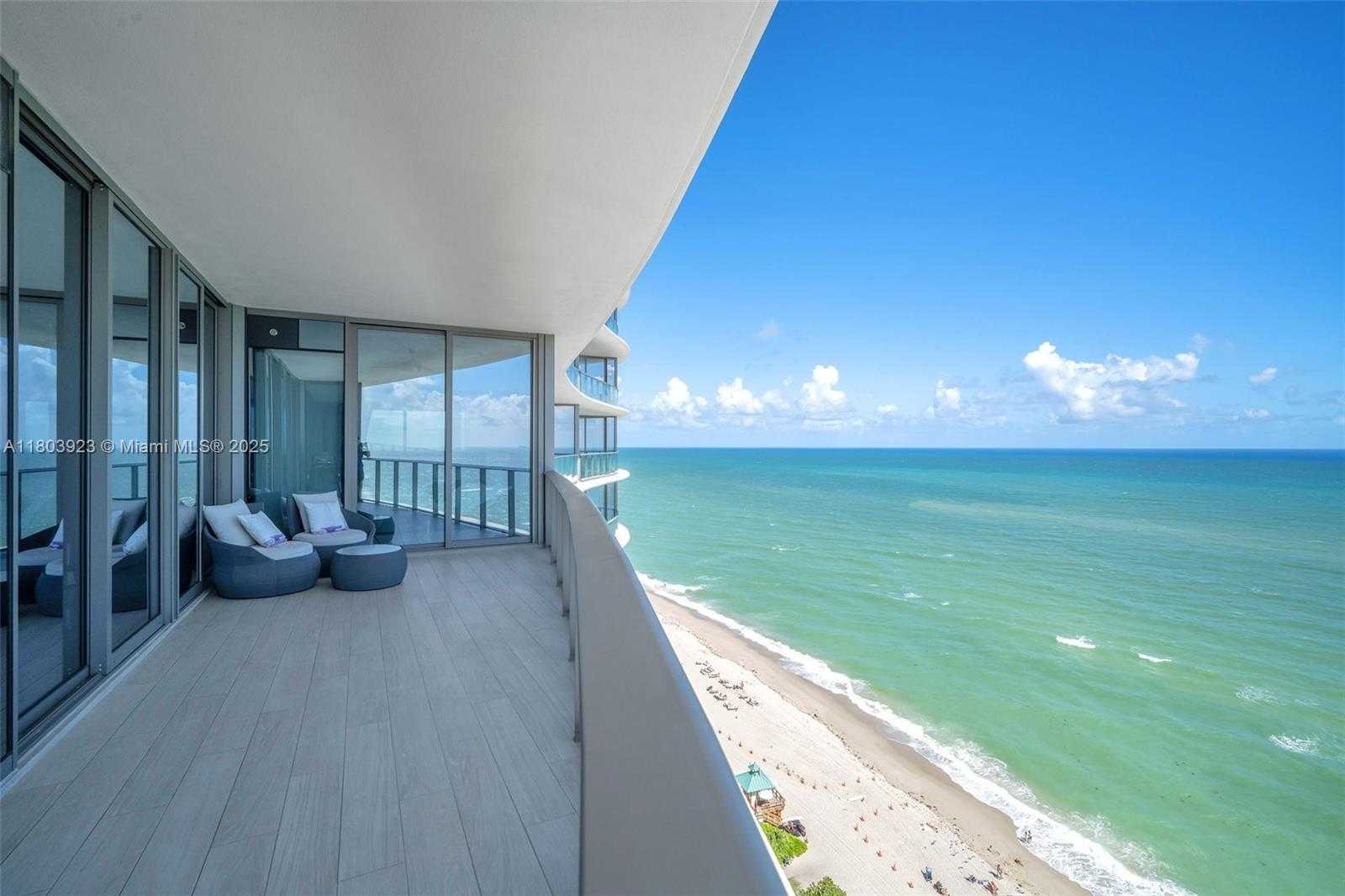 Small Image of 15701 COLLINS AVE #1504, Sunny Isles Beach Number 4