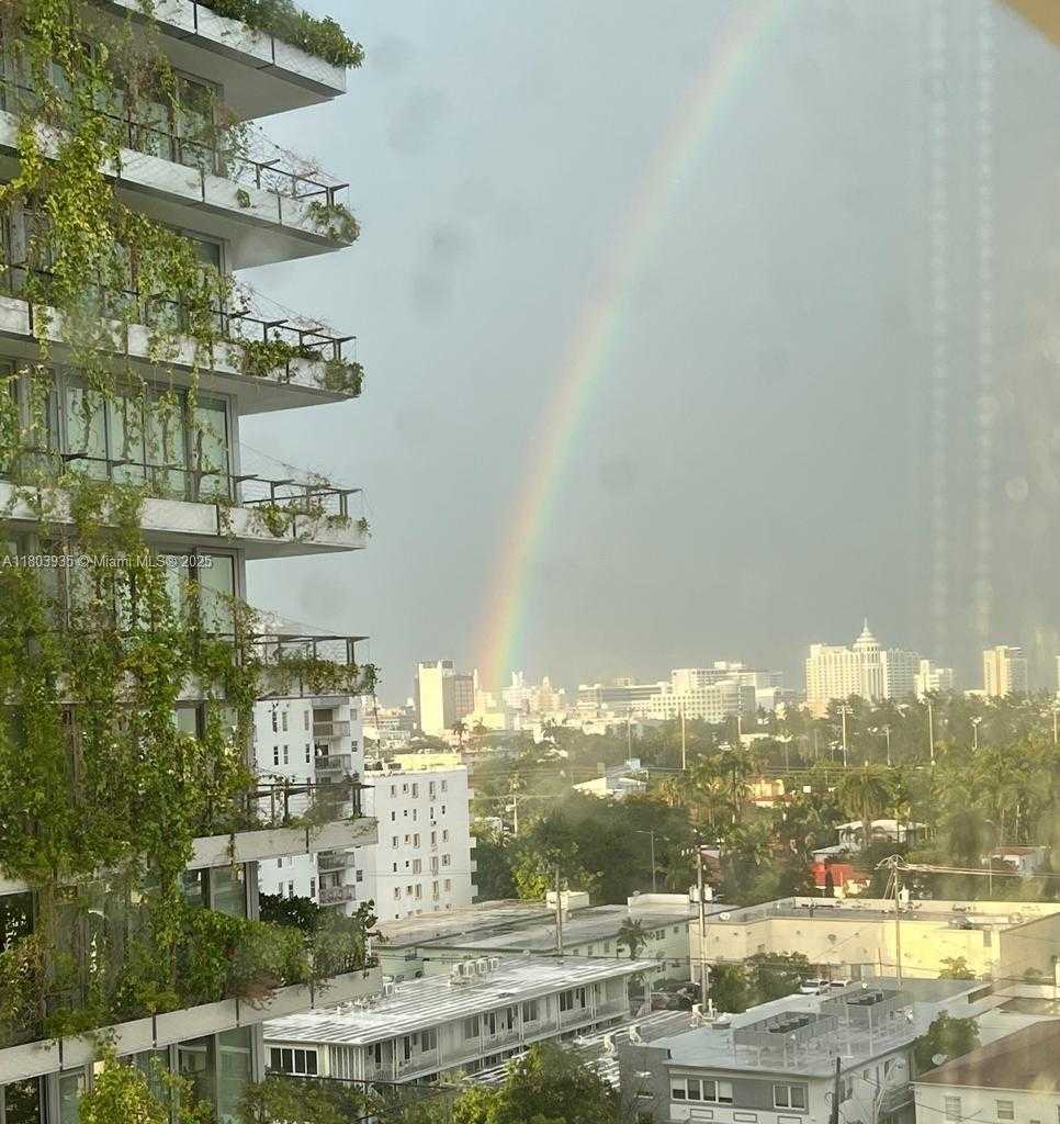 Small Image of 1250 WEST AVE #9R, Miami Beach Number 11