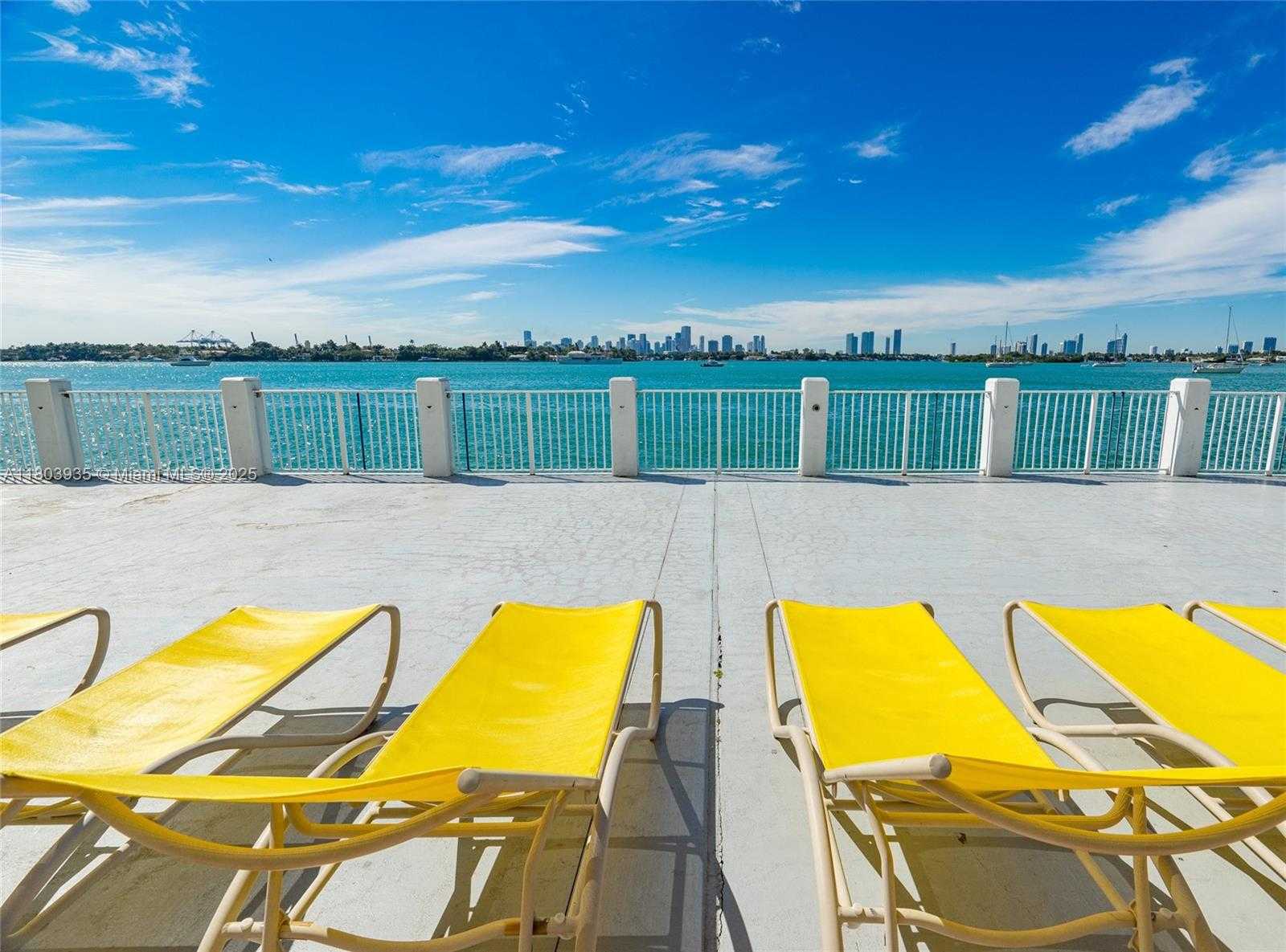Small Image of 1250 WEST AVE #9R, Miami Beach Number 6