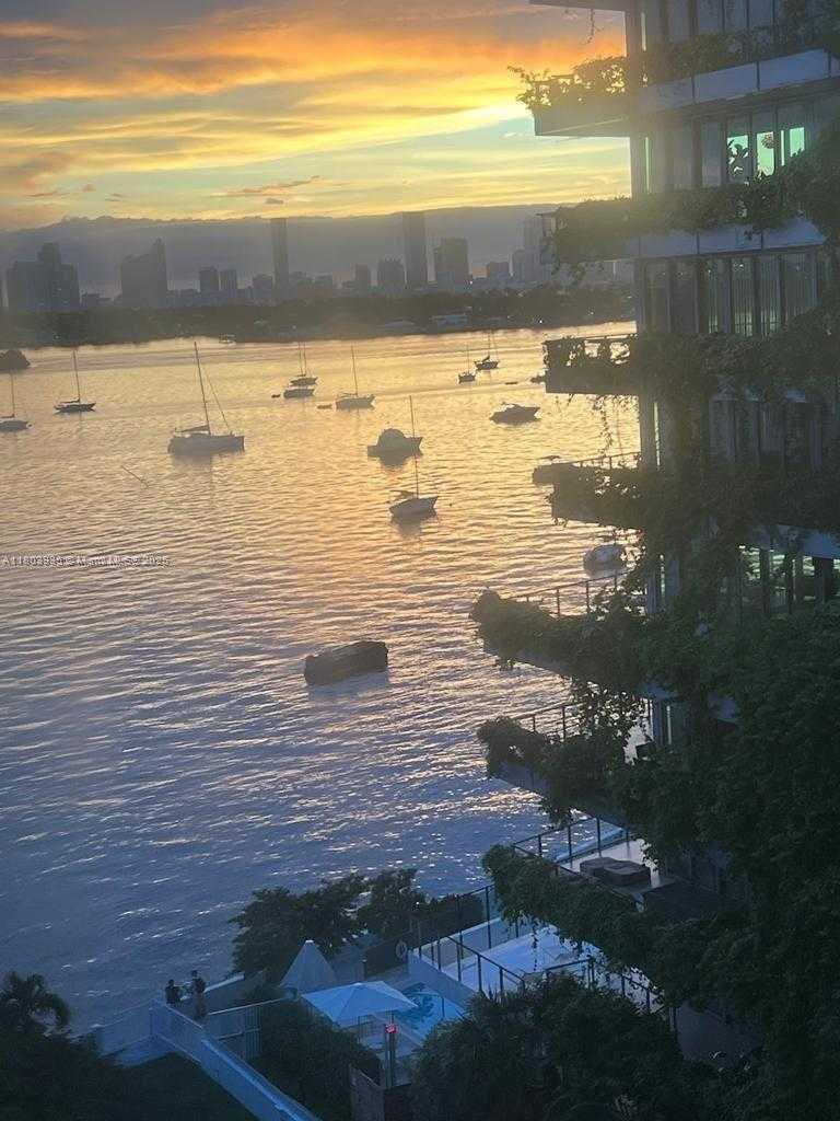 Small Image of 1250 WEST AVE #9R, Miami Beach Number 8
