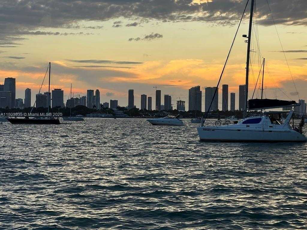 Small Image of 1250 WEST AVE #9R, Miami Beach Number 9