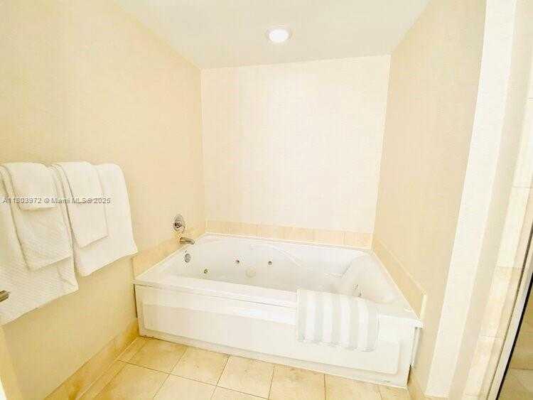 Small Image of 17375 COLLINS AVE #1207, Sunny Isles Beach Number 22