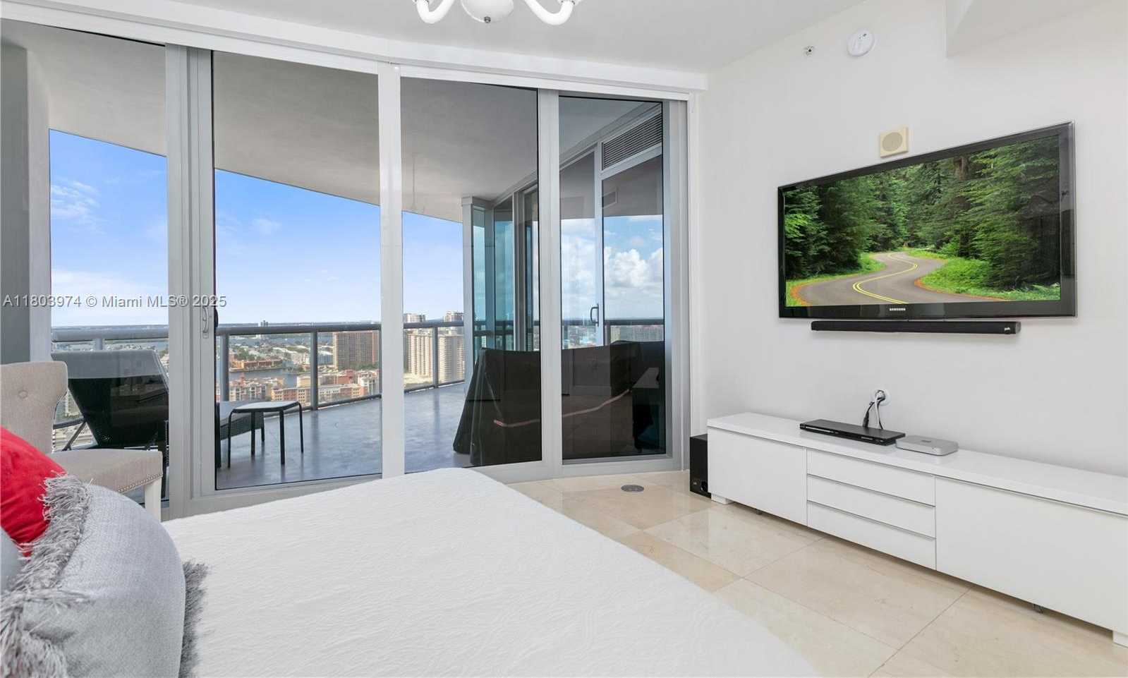 Small Image of 17121 COLLINS AVE #2905, Sunny Isles Beach Number 13