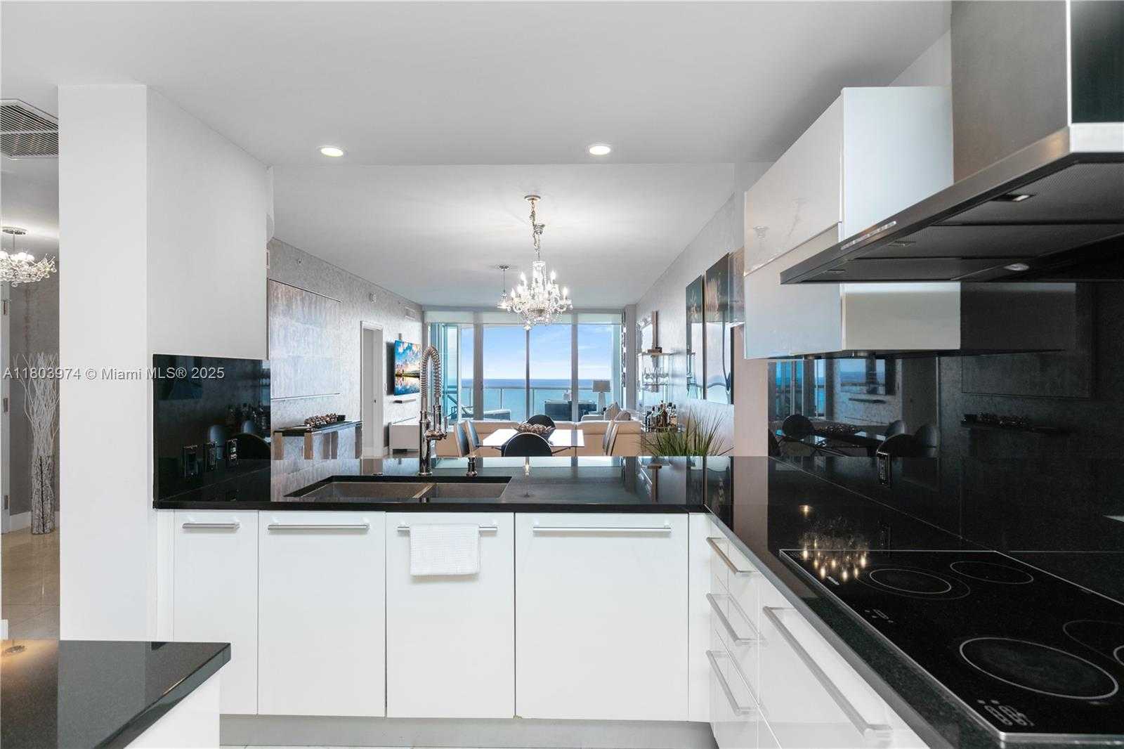 Small Image of 17121 COLLINS AVE #2905, Sunny Isles Beach Number 4