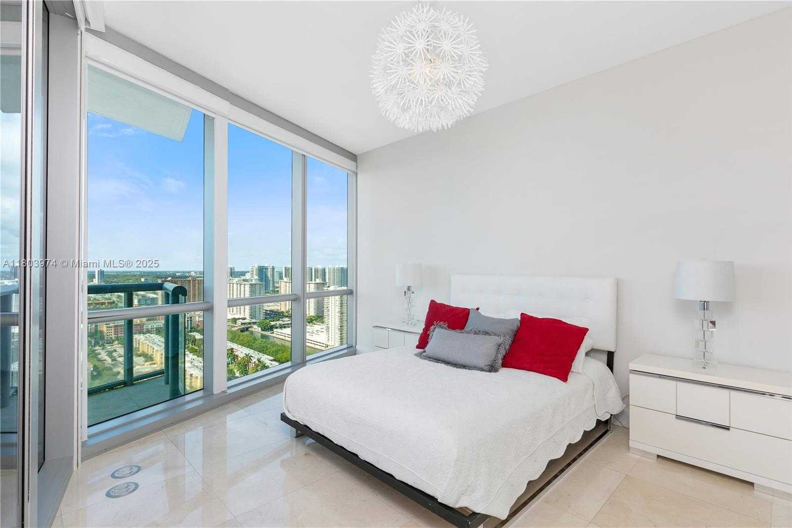 Small Image of 17121 COLLINS AVE #2905, Sunny Isles Beach Number 9