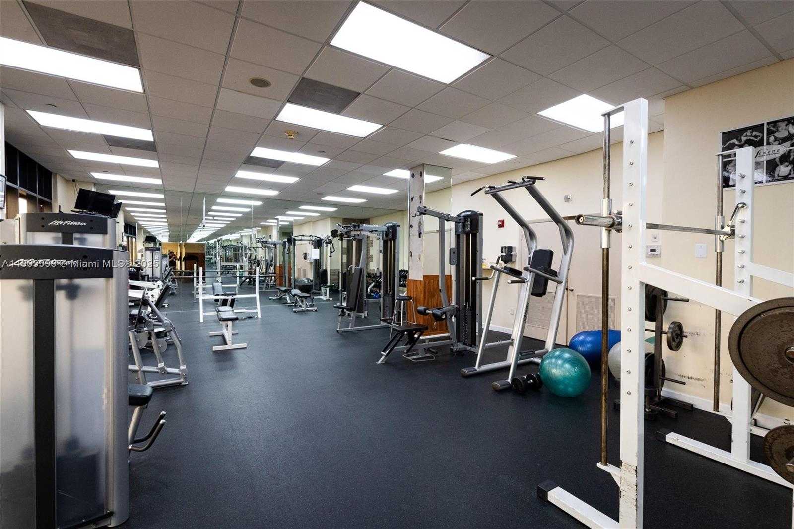 Small Image of 1450 BRICKELL BAY DR #1707, Miami Number 25