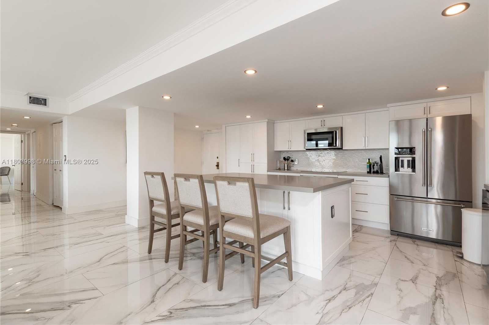 Small Image of 1450 BRICKELL BAY DR #1707, Miami Number 6