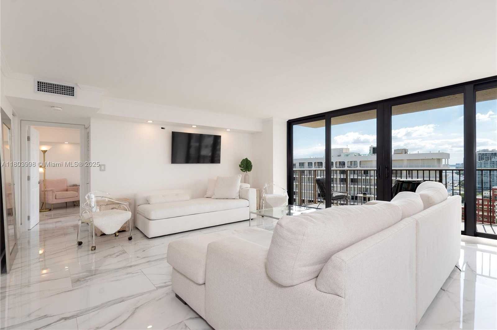 Small Image of 1450 BRICKELL BAY DR #1707, Miami Number 7