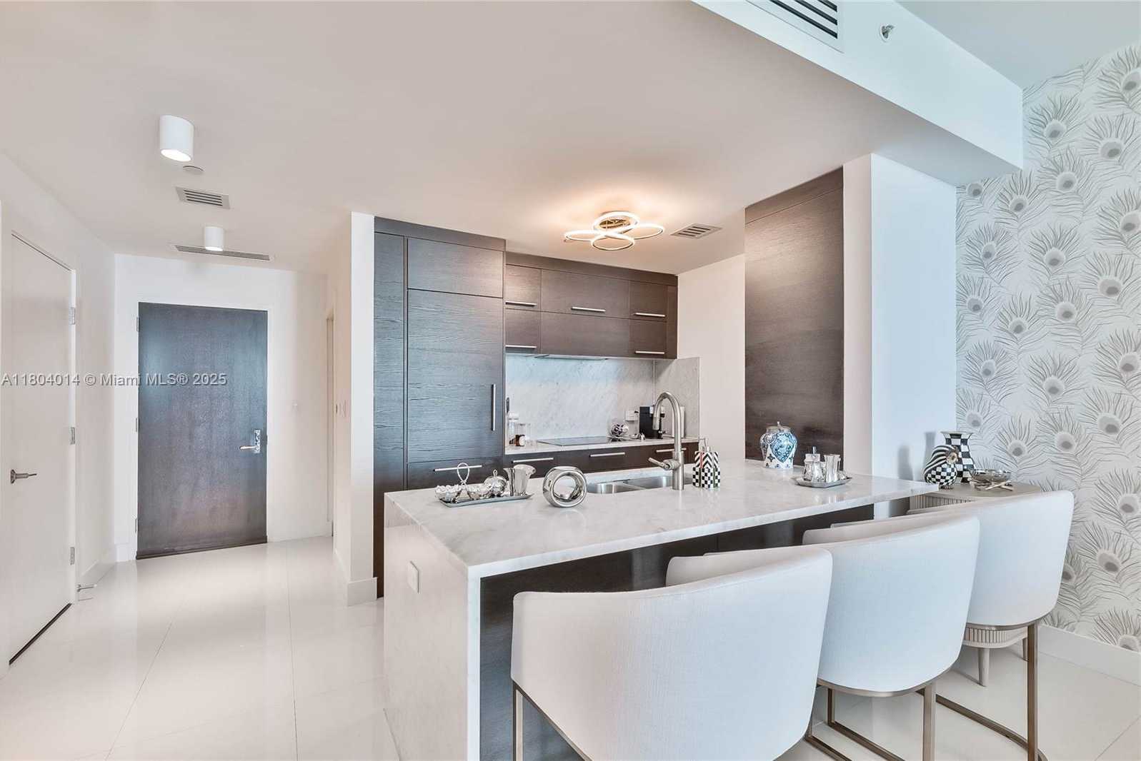 Small Image of 900 BISCAYNE BLVD #3710, Miami Number 11