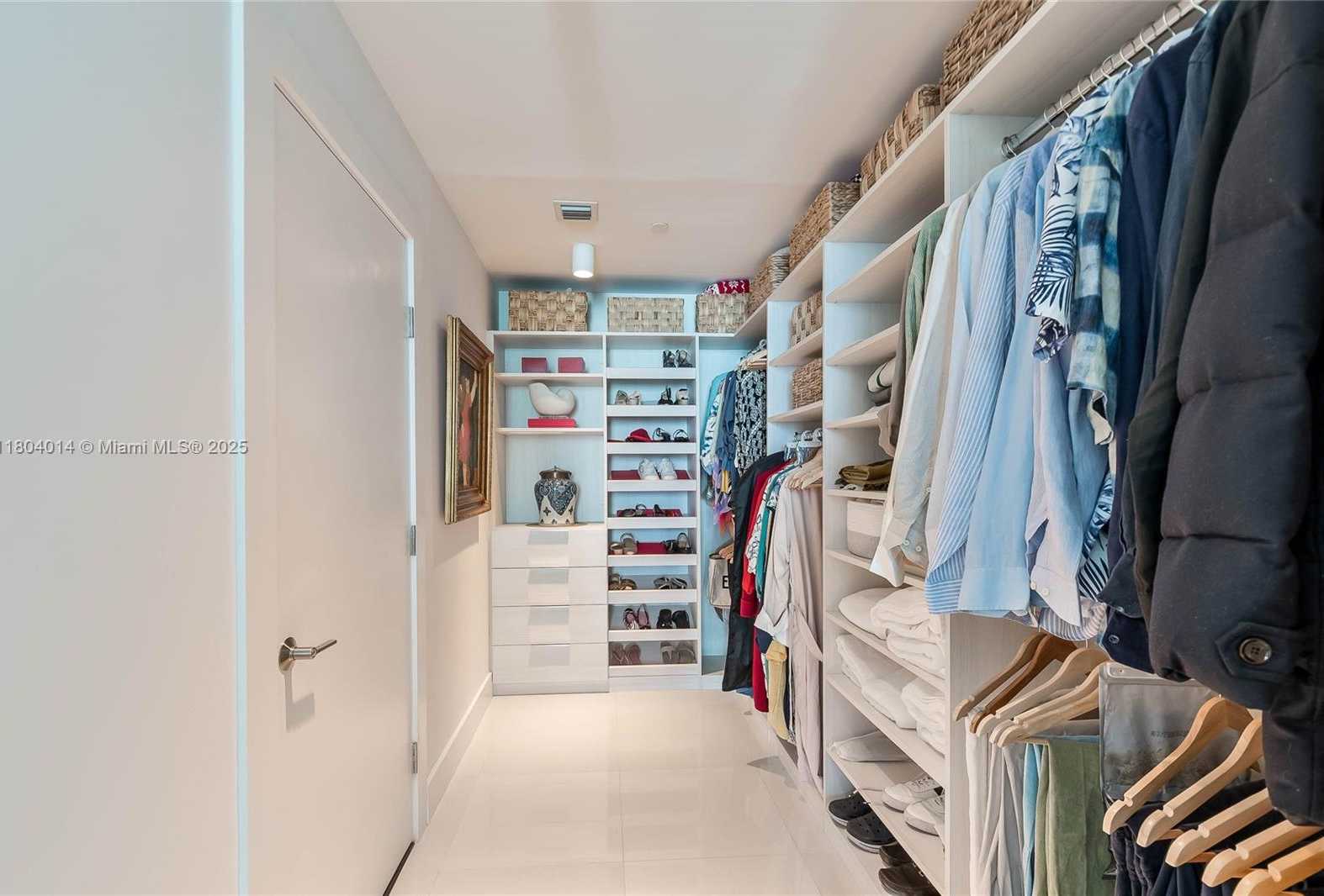 Small Image of 900 BISCAYNE BLVD #3710, Miami Number 20