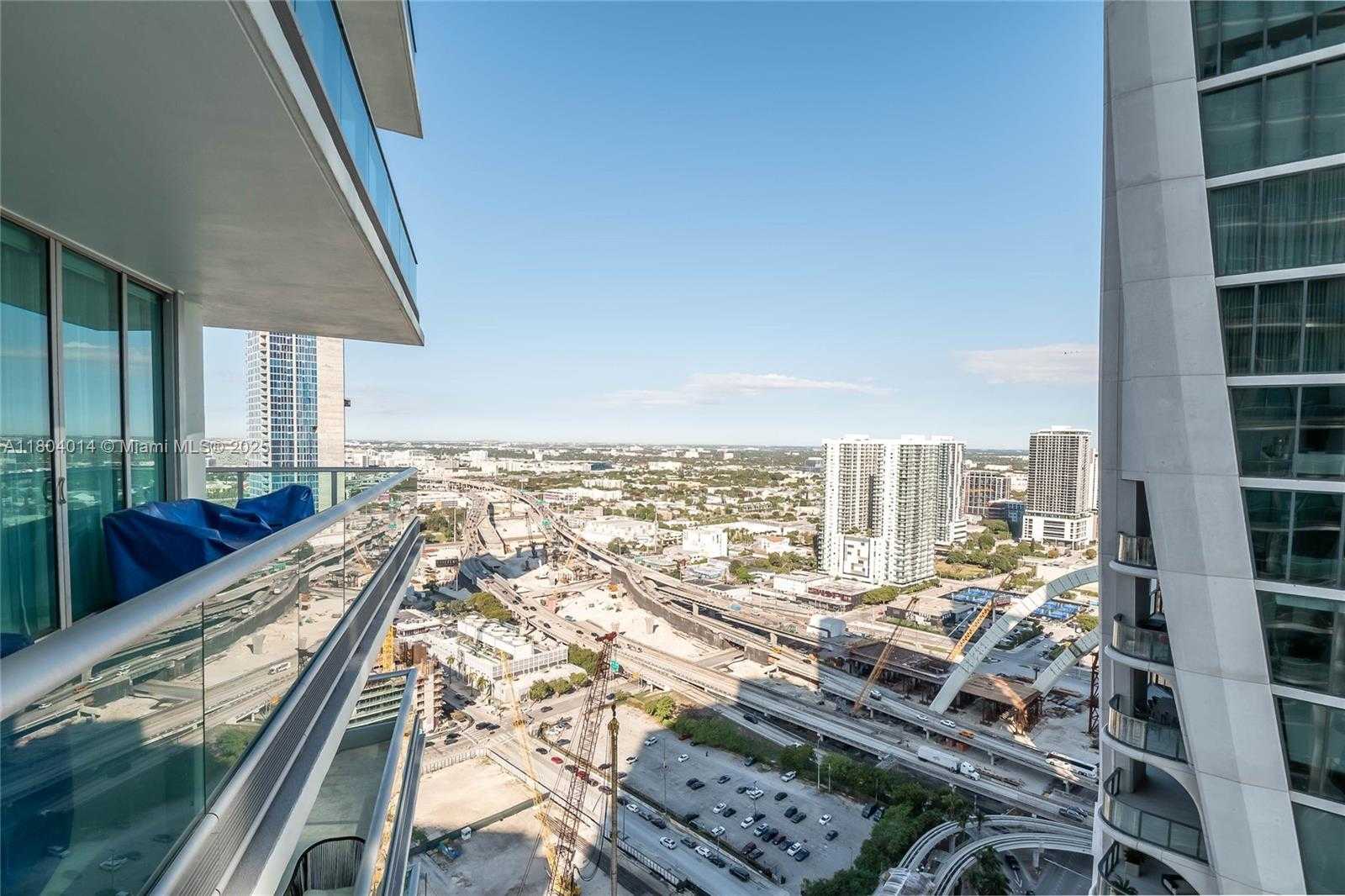 Small Image of 900 BISCAYNE BLVD #3710, Miami Number 6