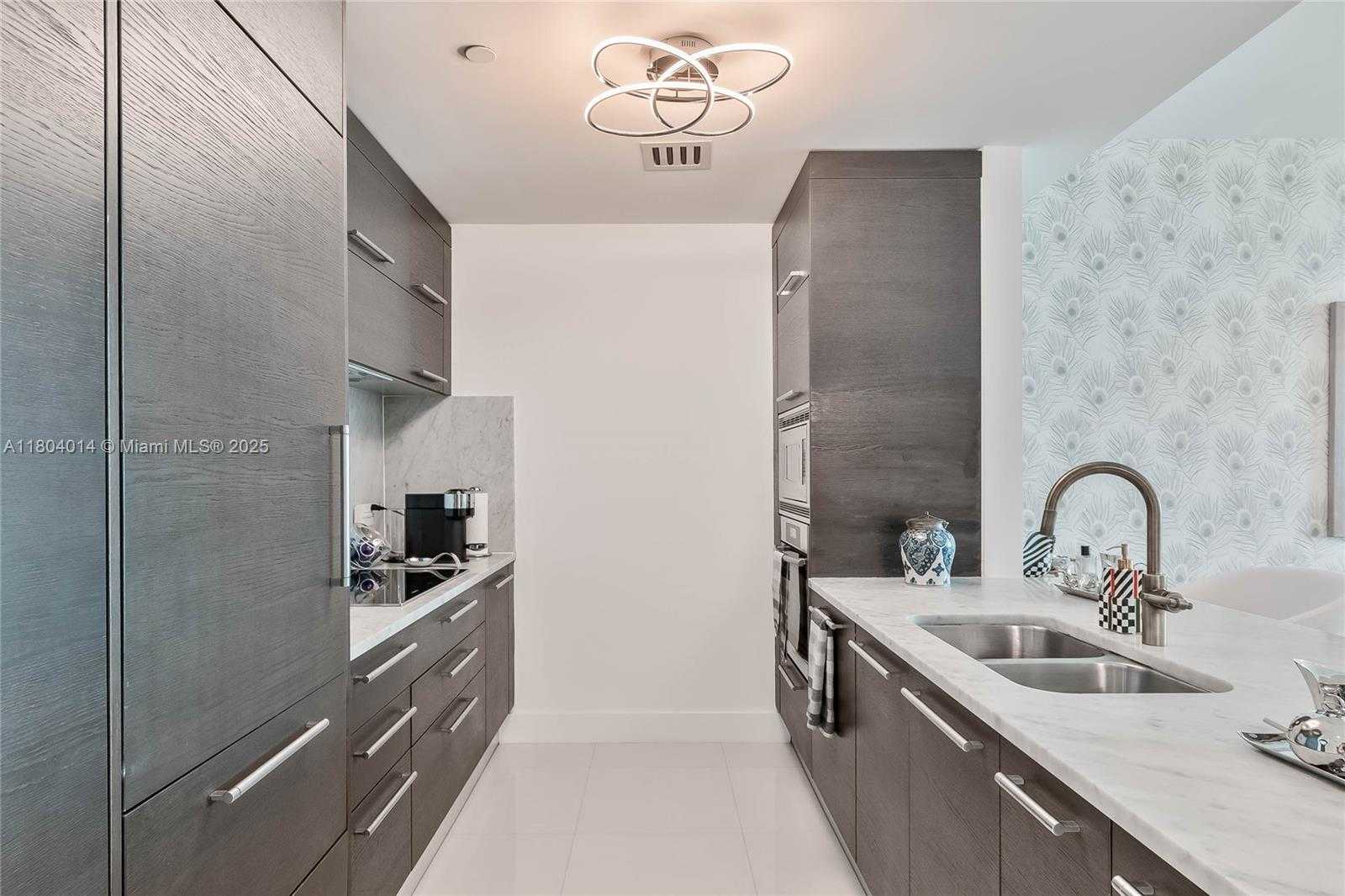 Small Image of 900 BISCAYNE BLVD #3710, Miami Number 9