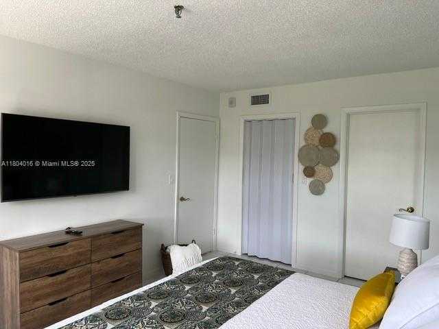 Small Image of 250 181ST DR #212, Sunny Isles Beach Number 18