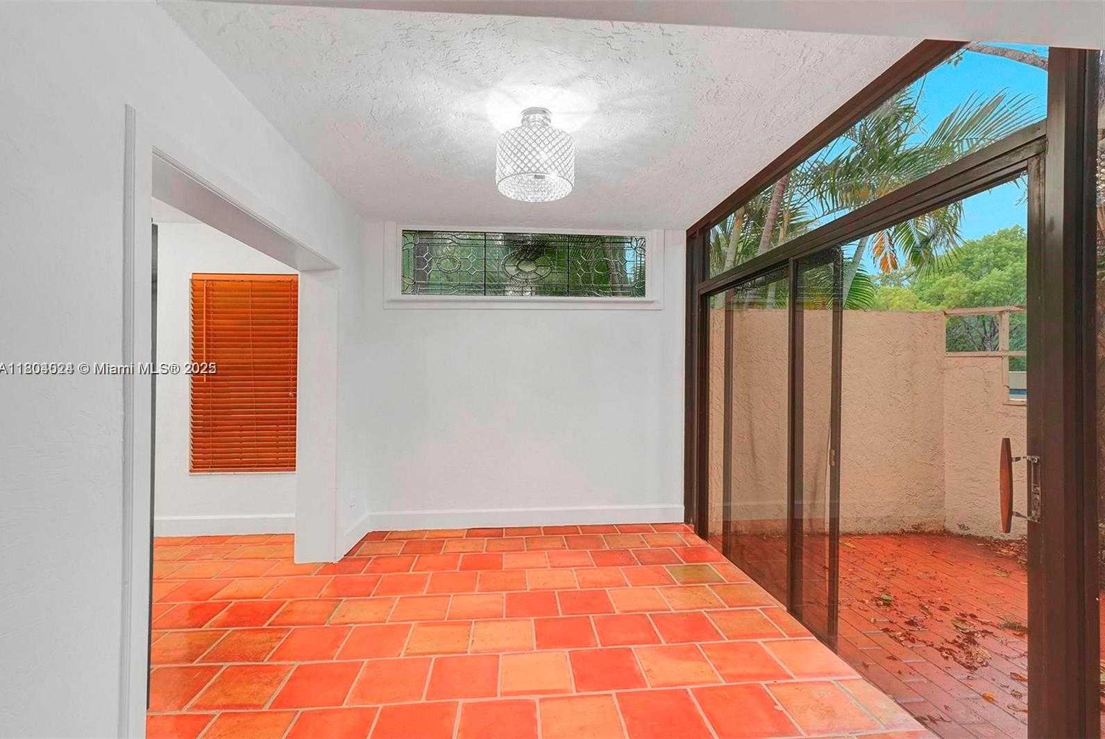 Small Image of 20908 LEEWARD CT #231-3, Aventura Number 13