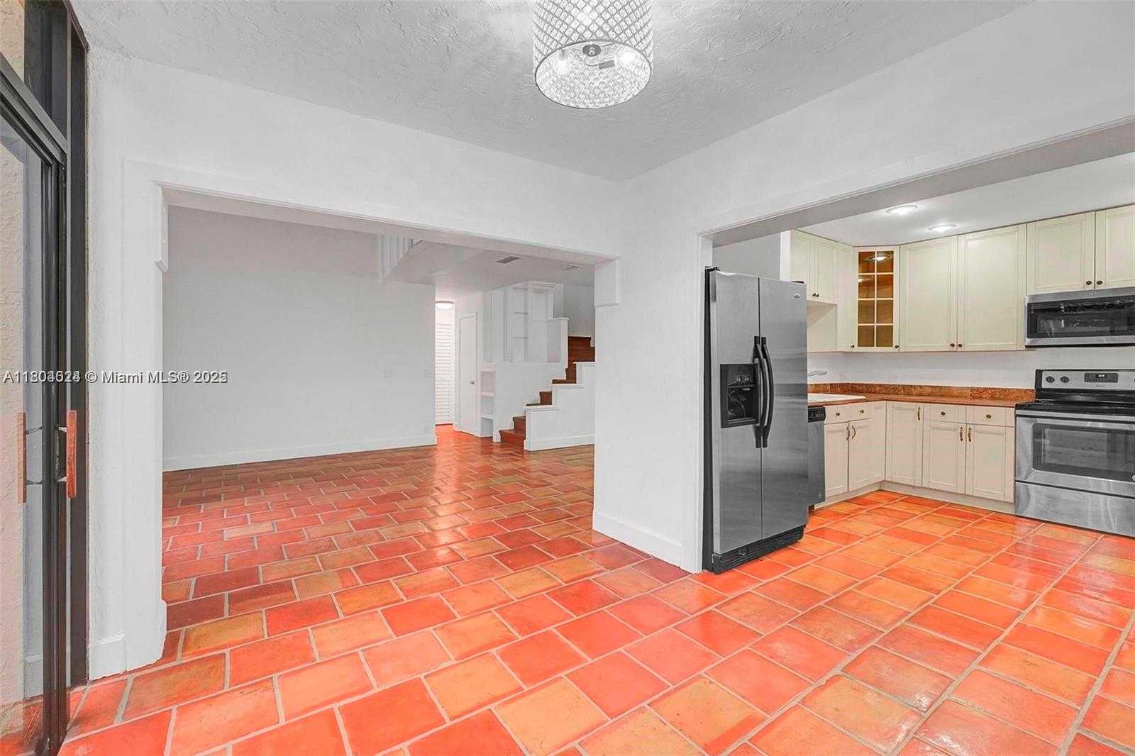 Small Image of 20908 LEEWARD CT #231-3, Aventura Number 15