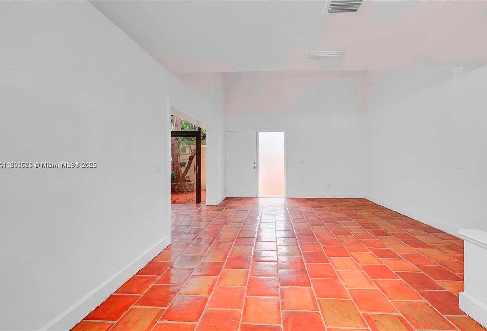 Small Image of 20908 LEEWARD CT #231-3, Aventura Number 18