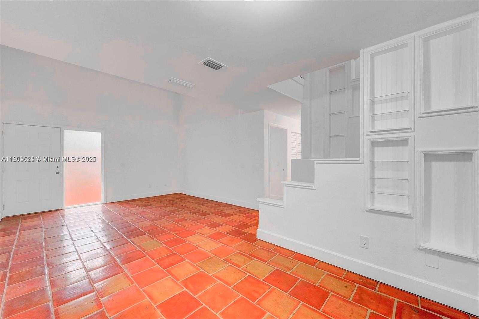 Small Image of 20908 LEEWARD CT #231-3, Aventura Number 20
