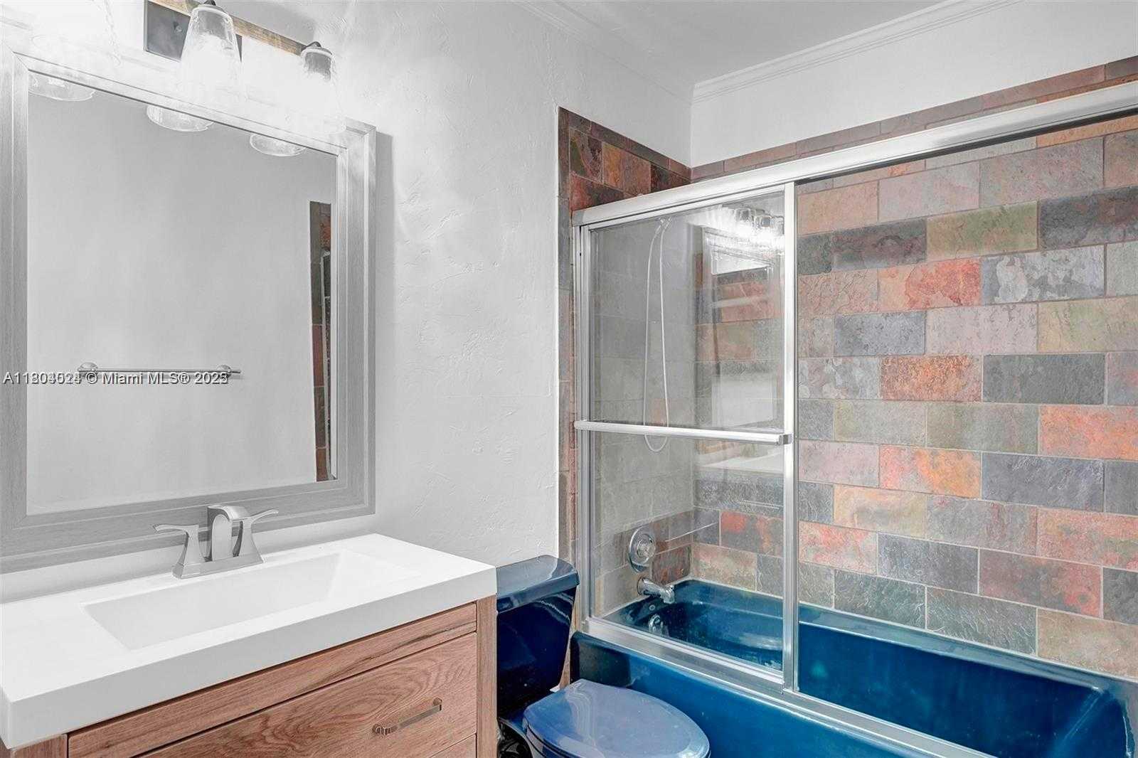 Small Image of 20908 LEEWARD CT #231-3, Aventura Number 29