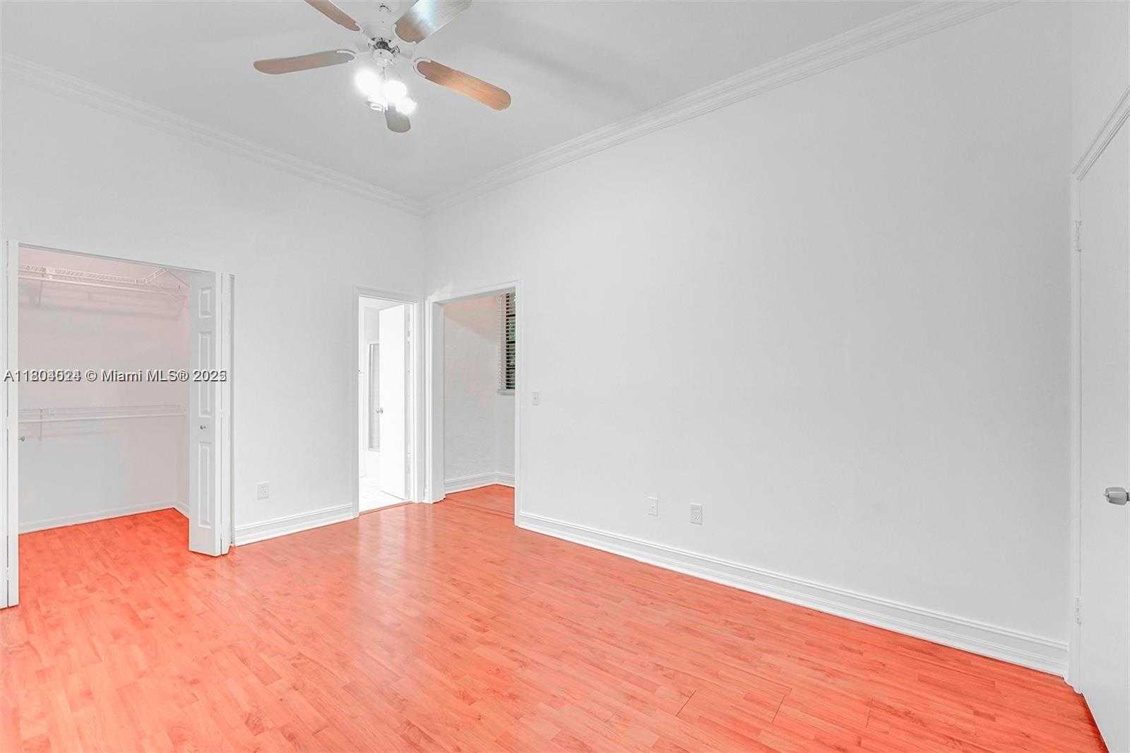 Small Image of 20908 LEEWARD CT #231-3, Aventura Number 32