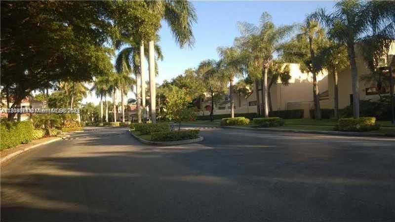 Small Image of 20908 LEEWARD CT #231-3, Aventura Number 40