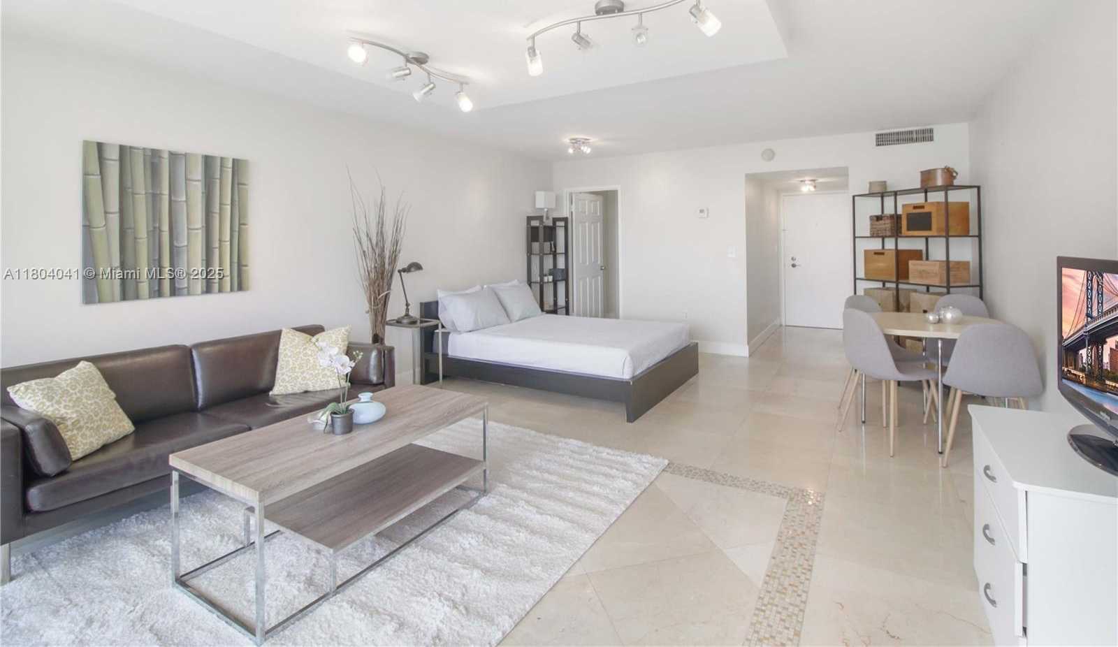 Small Image of 800 WEST AVE #624, Miami Beach Number 3