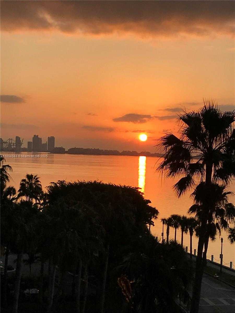 Small Image of 200 SOUTH EAST 15TH RD #7I, Miami Number 11