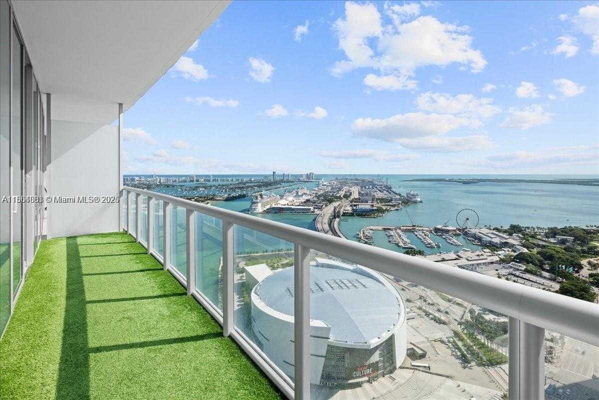 Small Image of 888 BISCAYNE BLVD #4801, Miami Number 15