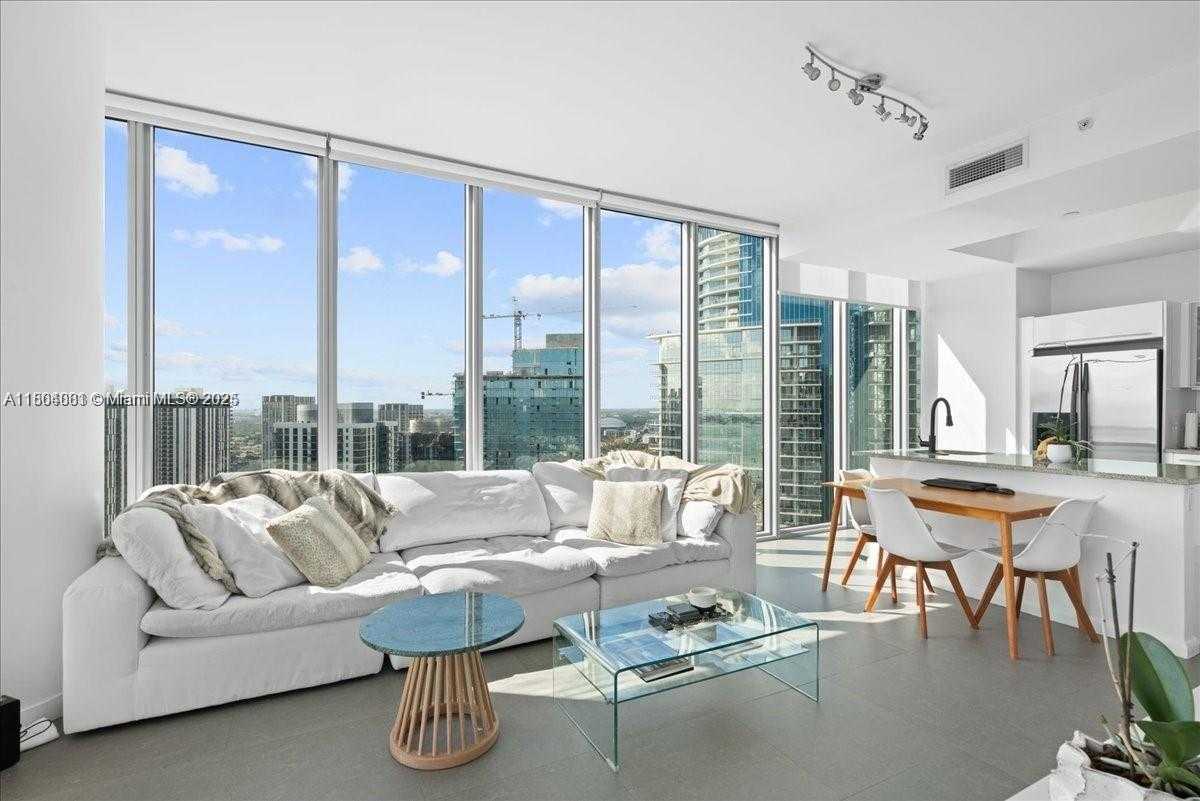 Small Image of 888 BISCAYNE BLVD #4801, Miami Number 3