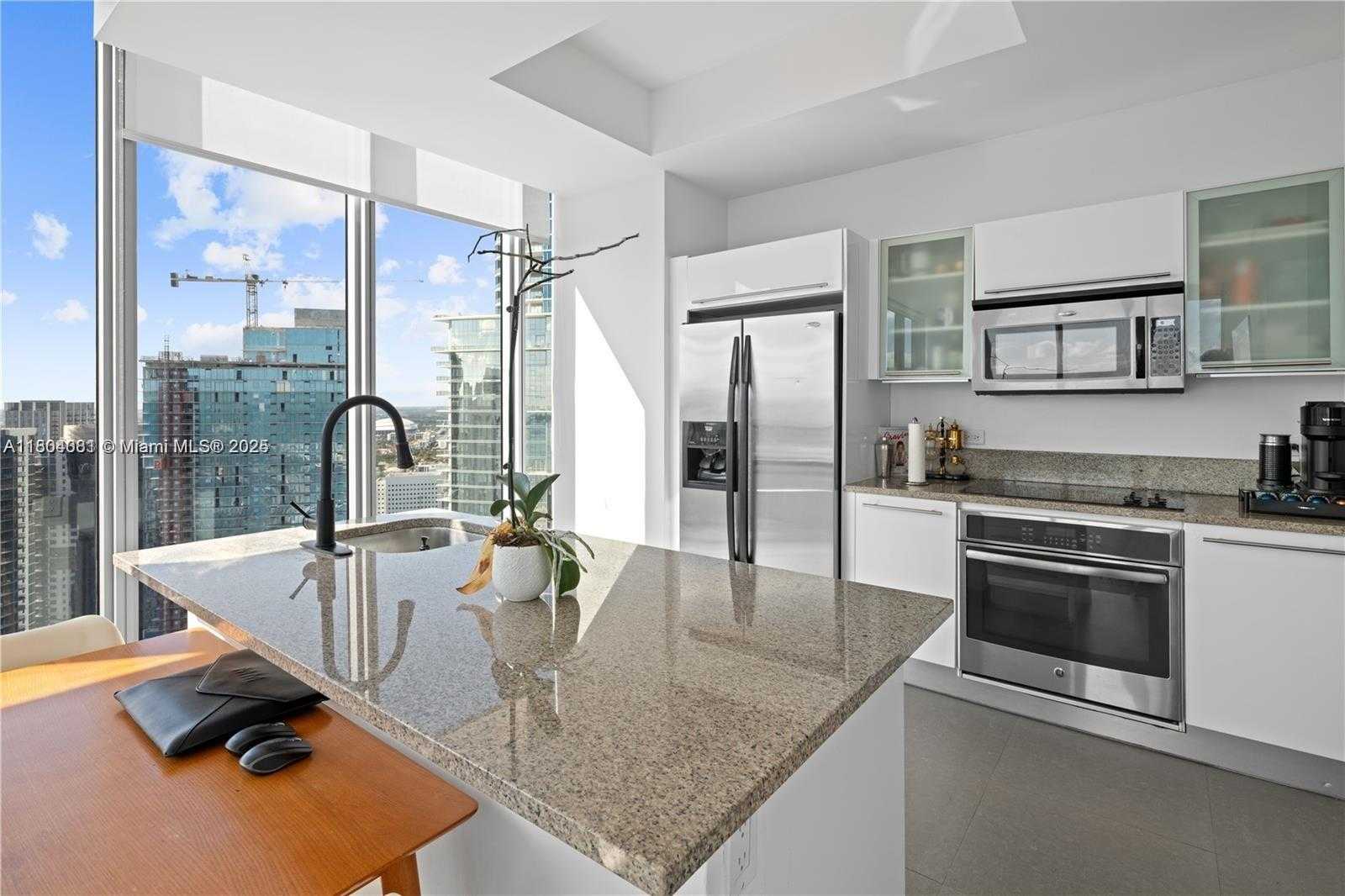 Small Image of 888 BISCAYNE BLVD #4801, Miami Number 6
