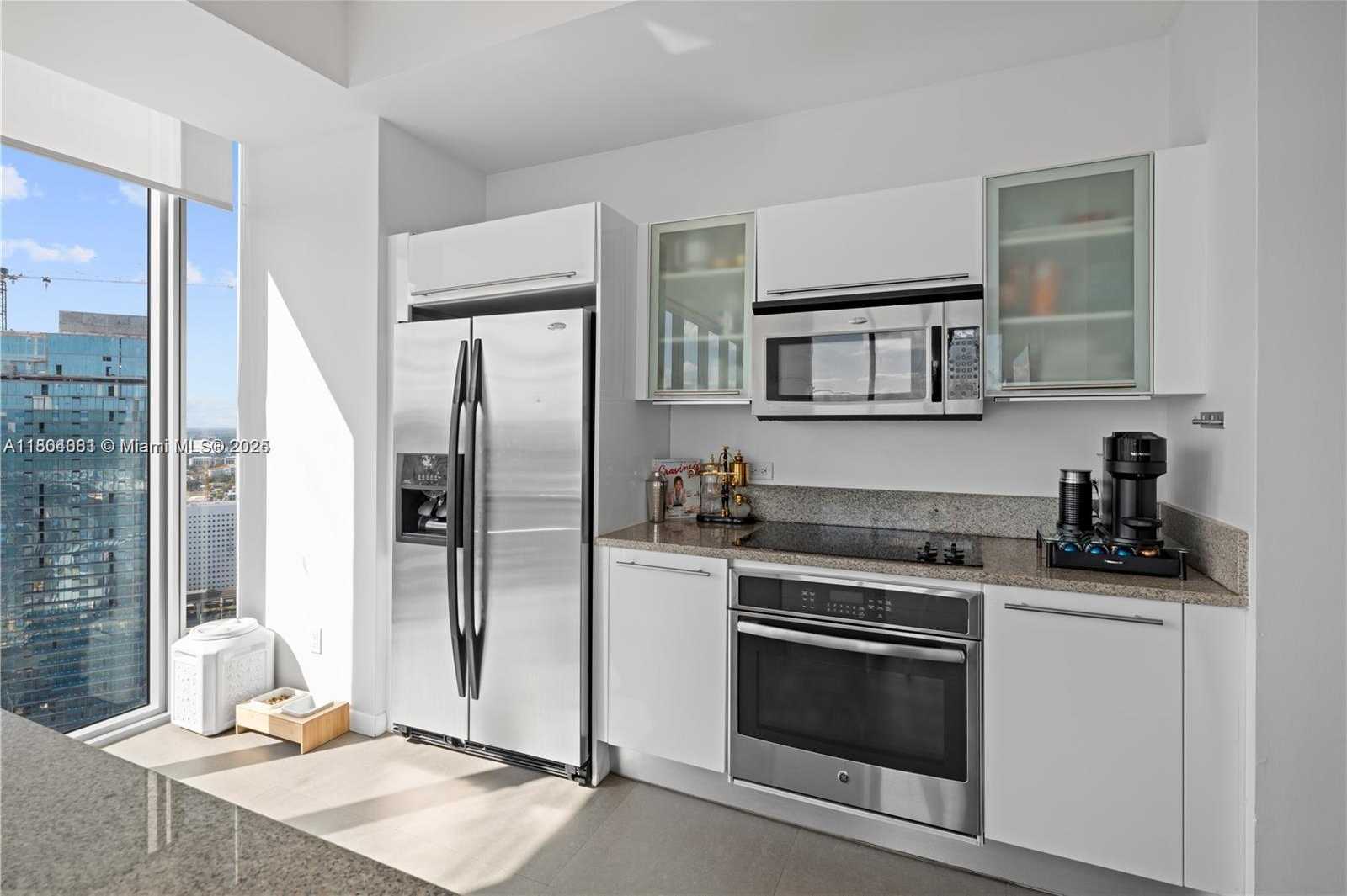 Small Image of 888 BISCAYNE BLVD #4801, Miami Number 7