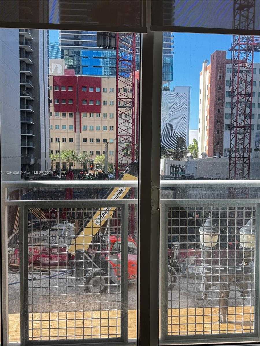 Small Image of 244 BISCAYNE BLVD #247, Miami Number 7