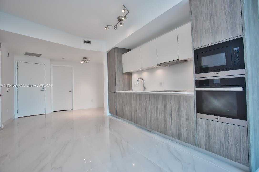 Small Image of 2900 NORTH EAST 7TH AVE #1208, Miami Number 6