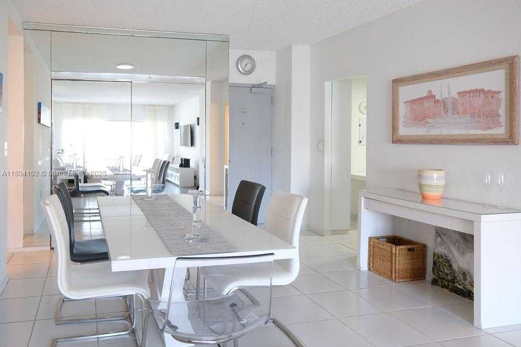 Small Image of 300 BAYVIEW DR #511, Sunny Isles Beach Number 12