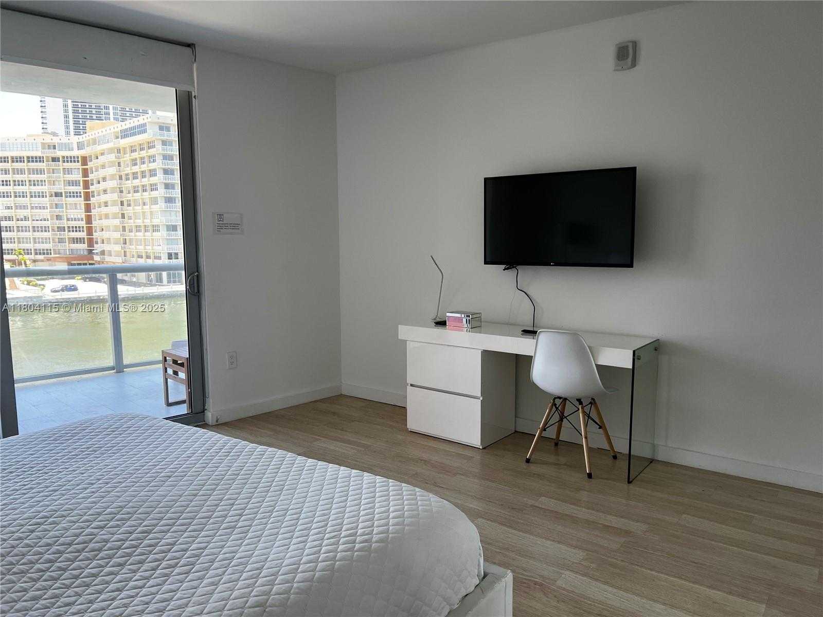 Small Image of 2600 EAST HALLANDALE BEACH BLVD #T401, Hallandale Beach Number 10