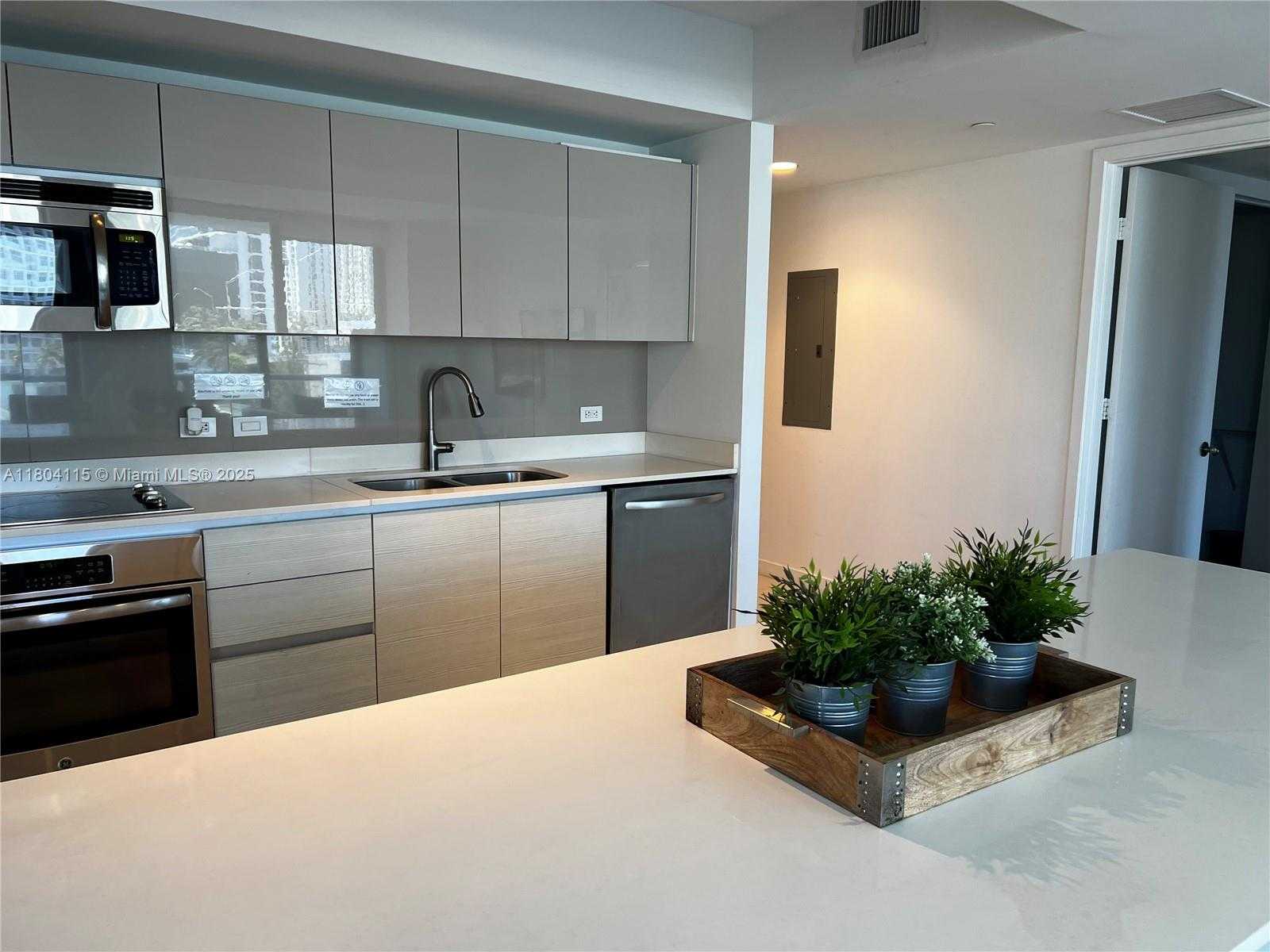 Small Image of 2600 EAST HALLANDALE BEACH BLVD #T401, Hallandale Beach Number 2