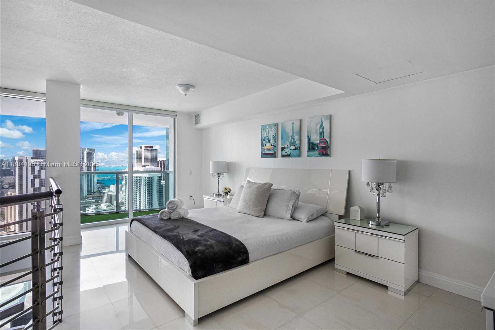 Small Image of 41 SOUTH EAST 5TH ST #2307, Miami Number 4