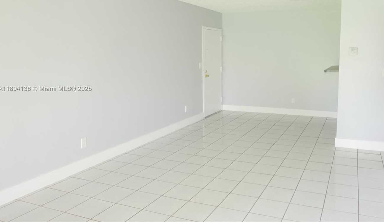 Small Image of 5991 WASHINGTON ST #222, Hollywood Number 2