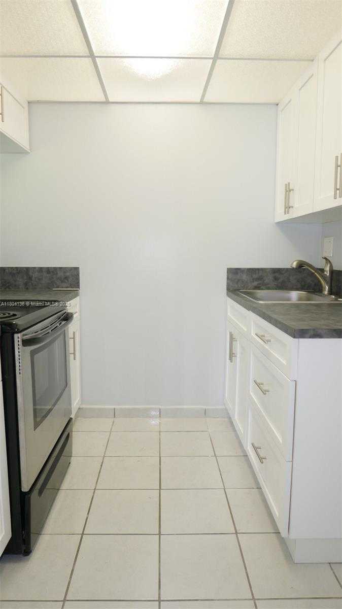 Small Image of 5991 WASHINGTON ST #222, Hollywood Number 6