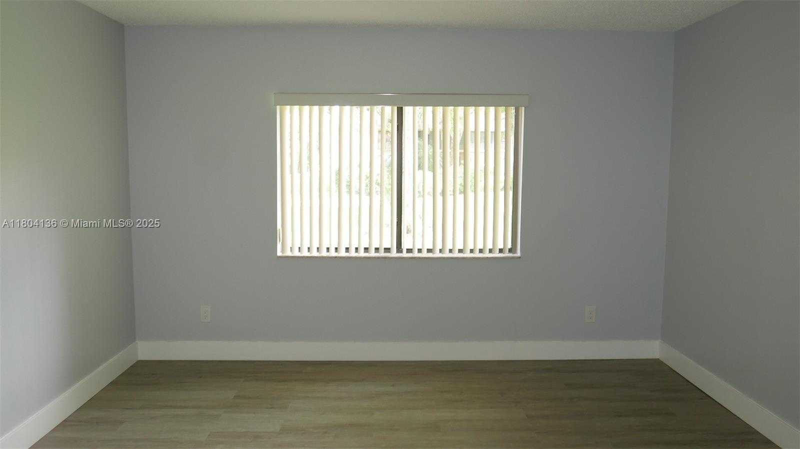 Small Image of 5991 WASHINGTON ST #222, Hollywood Number 8