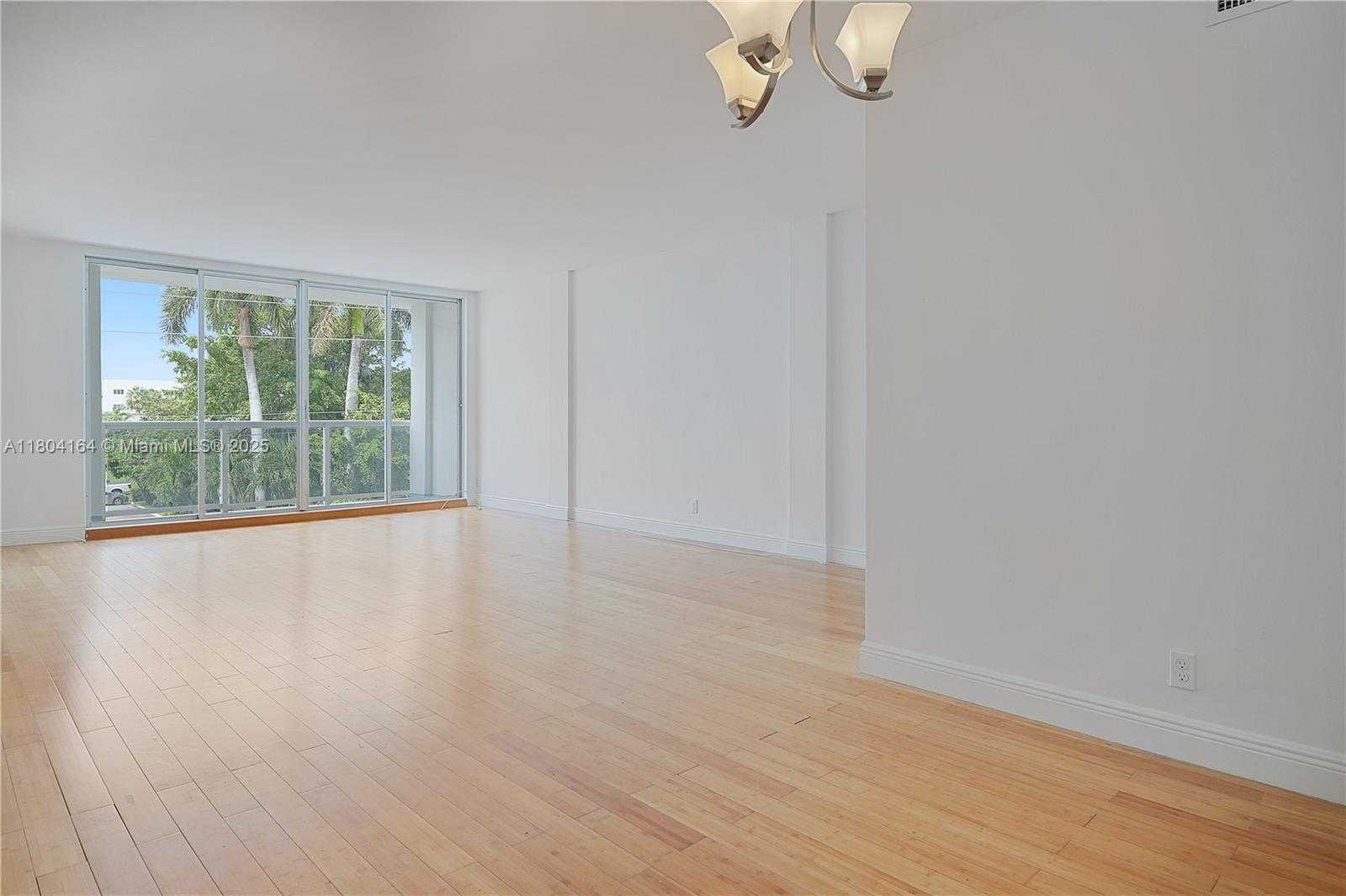 Small Image of 9381 EAST BAY HARBOR DR #301N, Bay Harbor Islands Number 19