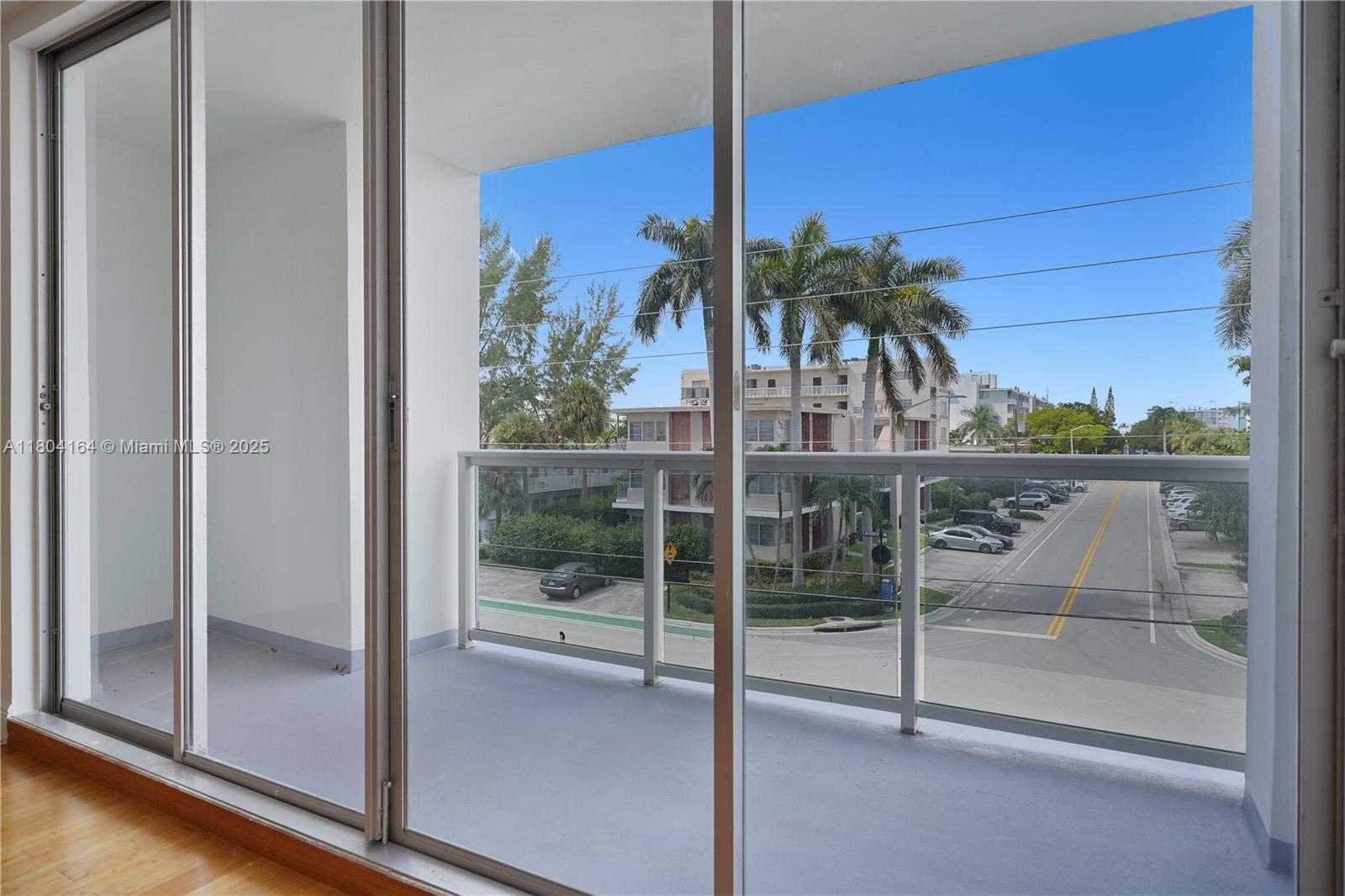 Small Image of 9381 EAST BAY HARBOR DR #301N, Bay Harbor Islands Number 35
