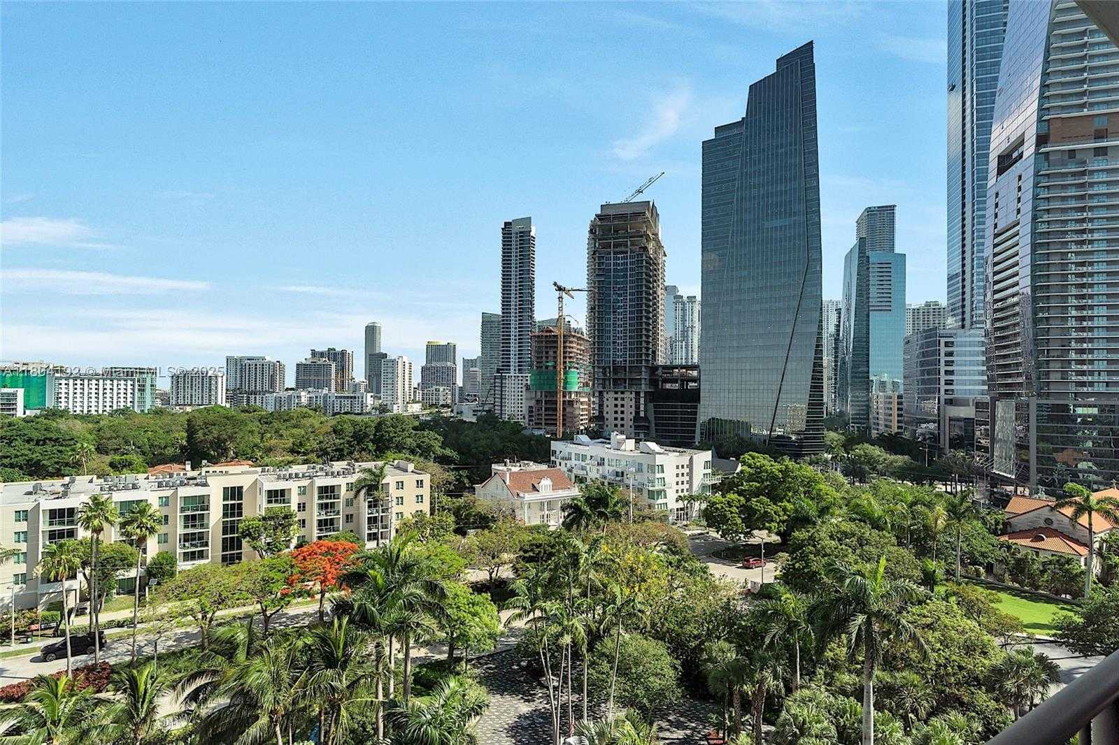 Small Image of 1581 BRICKELL AVE #707, Miami Number 14